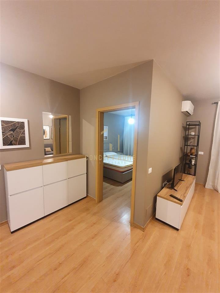 Apartament 1+1 me qera - Kompleksi Kontakt, 21 Dhjetori