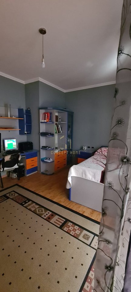 Shitet vile ne Myslym Shyr