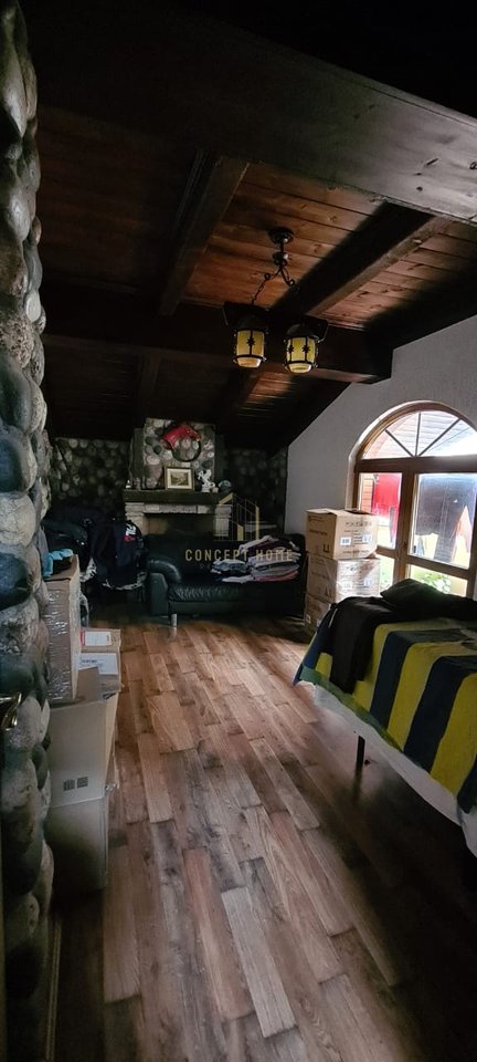 Shitet vile ne Myslym Shyr