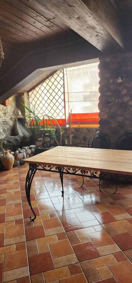 Shitet vile ne Myslym Shyr