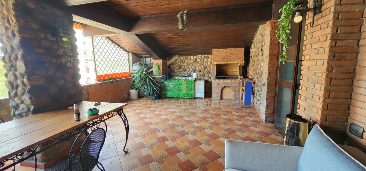 Shitet vile ne Myslym Shyr