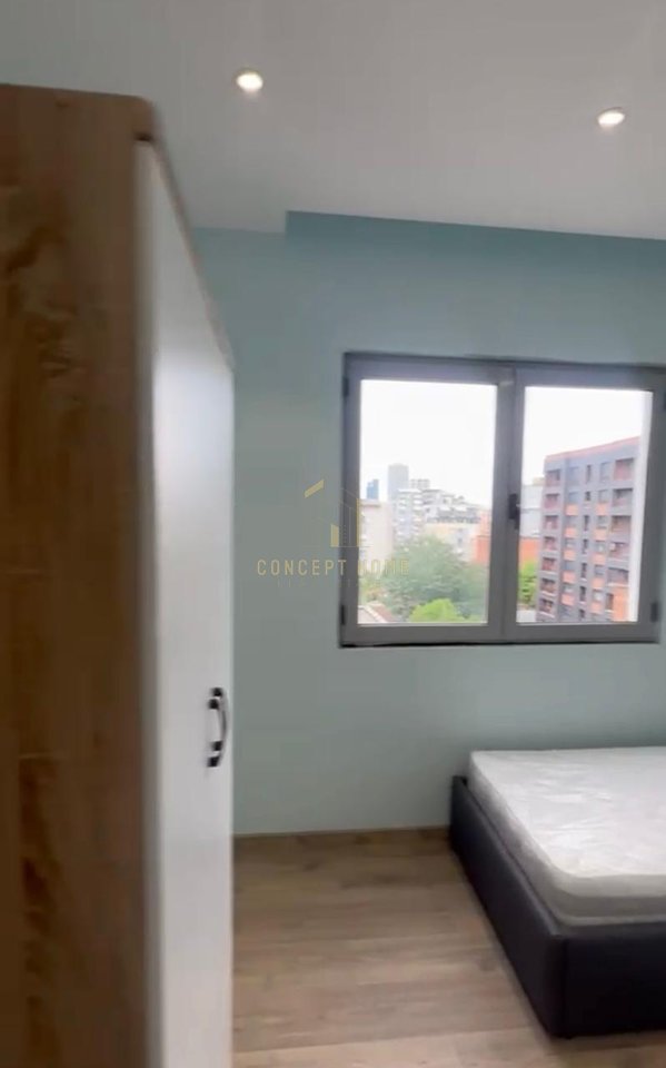 Jepet me qera apartament 3+1+2 ne Qender.