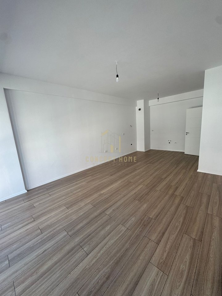 Appartamento 1+1 Vuoto in Affitto ad Astir