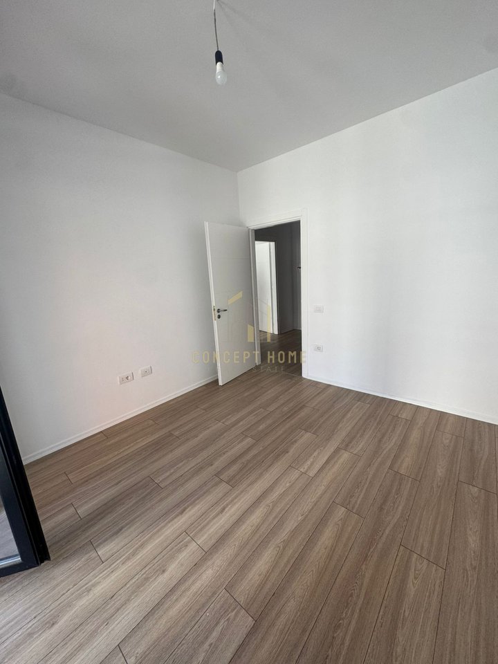 Appartamento 1+1 Vuoto in Affitto ad Astir