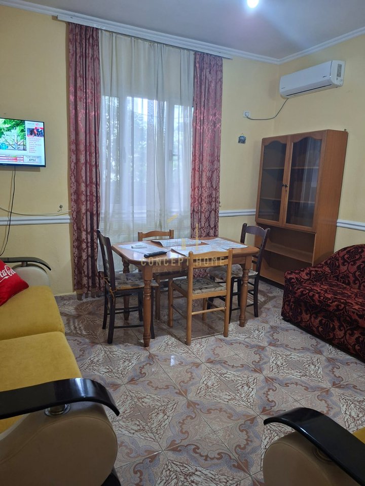 Apartament 2+1 Me Qira në Kodra e Diellit, Komuna e Parisit, Tiranë - 650€ | 130 m²
