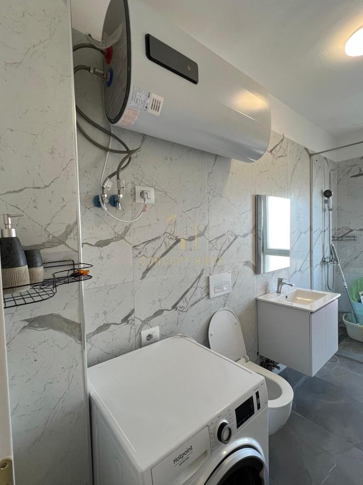 Jepet apartament me qera 2+1+2 ne rrugen 5 Maj