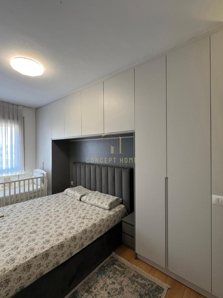 Jepet apartament me qera 2+1+2 ne rrugen 5 Maj