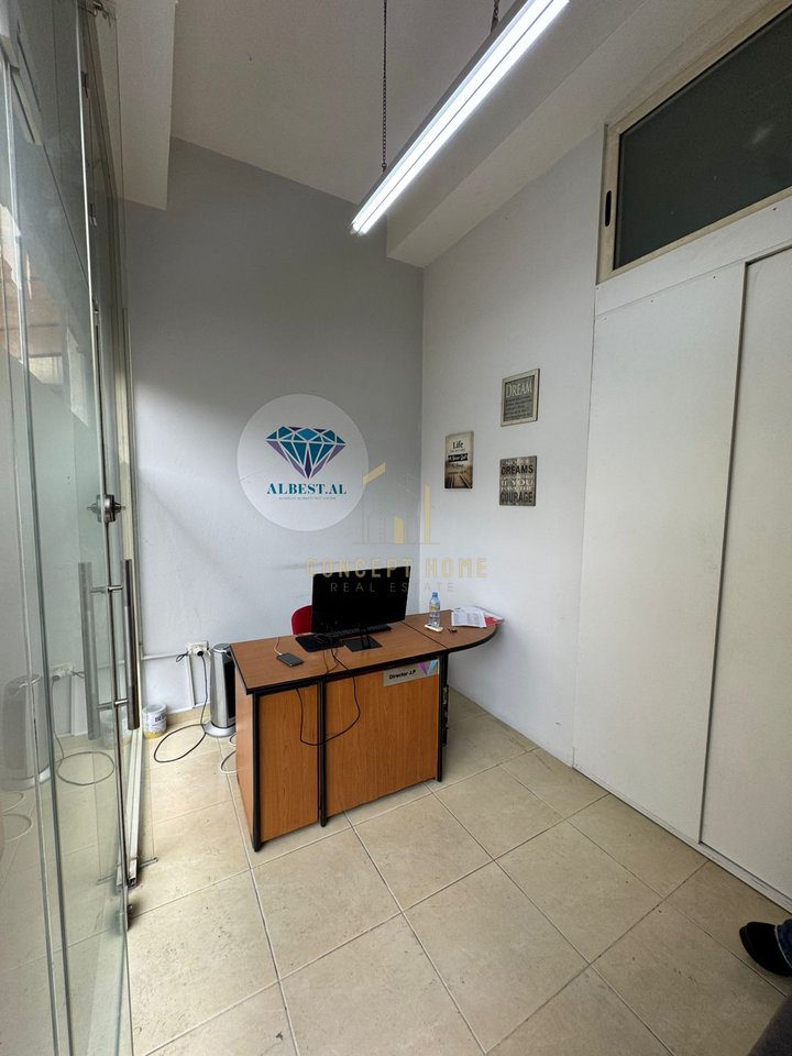 Business premises for rent in Astir.