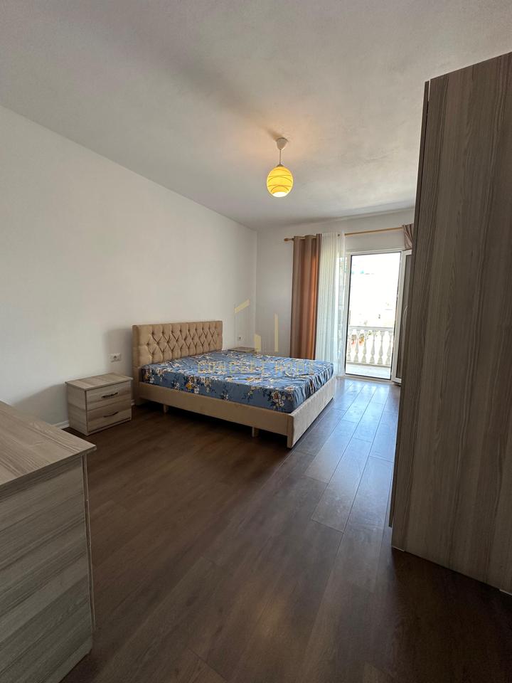 2+1 Apartment for Rent in Koder Kamez, - 40,000 Lek | 120 m²