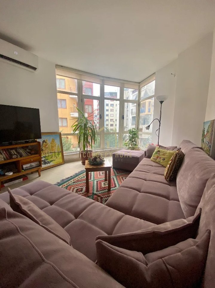 Shitet apartament 2+1+ ne Yzberisht