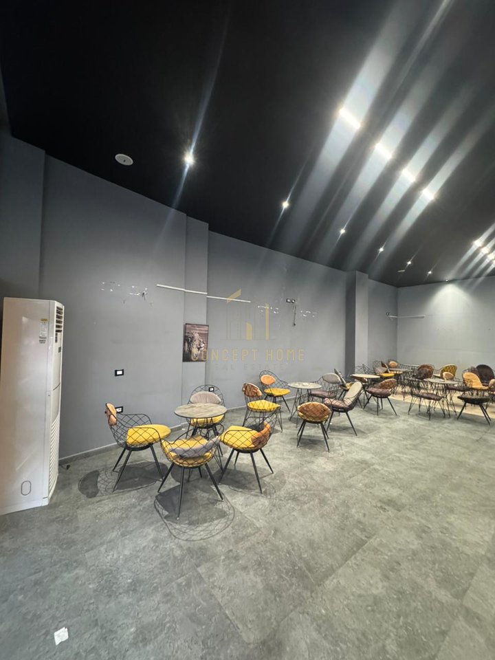 Premises for Rent in Kamez (Bathore)

Area: 115m2

✅ Features:
	•	Ready-to-use workspace
	•	Fully invested
	•	With a well-established clientele for years
	•	Suitable for bar-cafe, fast food, shop, or other service businesses
• 1 Toilet
• And an empty room that can be used as storage, billiards, etc.