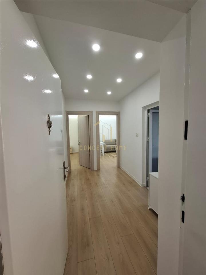 Jepet me qera Apartament 1+1 prane Stacionit te Trenit