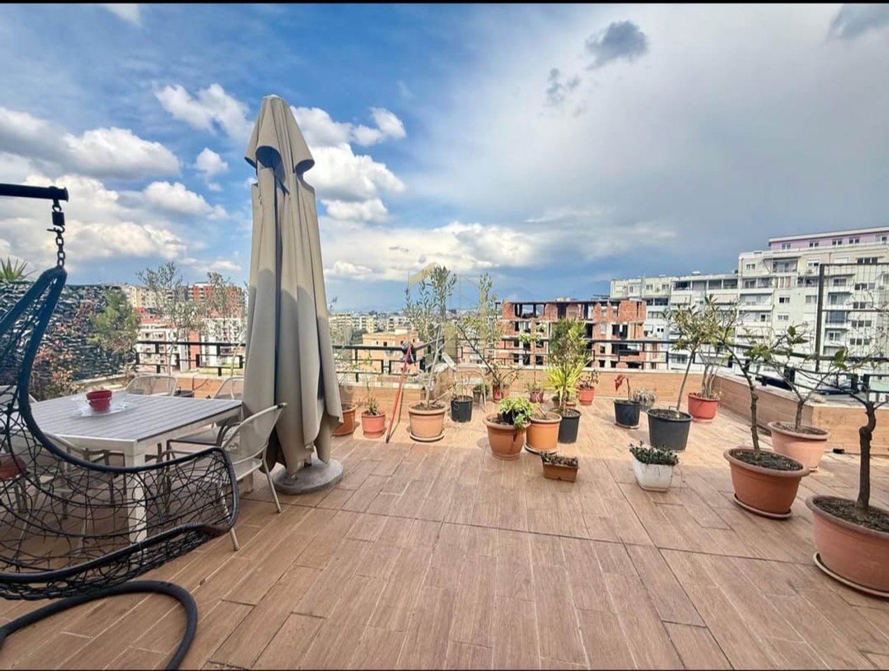 Appartamento 3+1 in Vendita a Kopshti Botanik, Tirana - 315.000€ | 120,7 m²