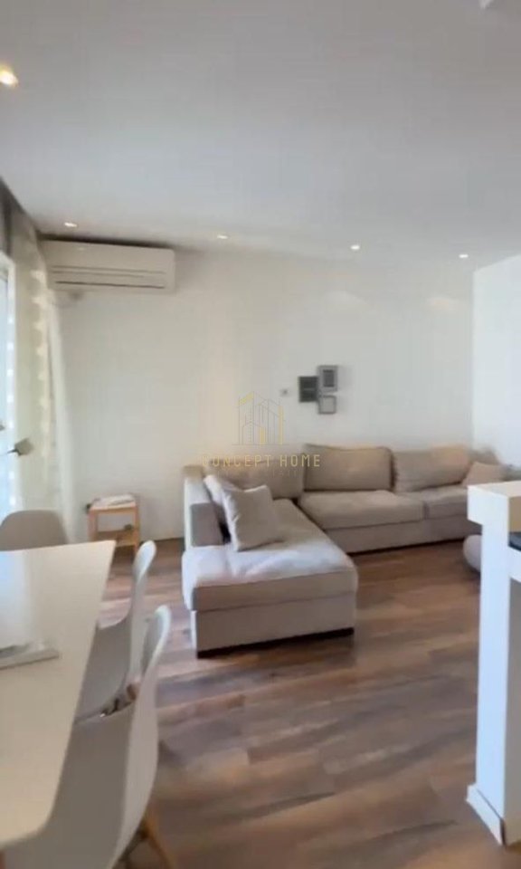 Jepet apartament me qera 2+1 ne Astir