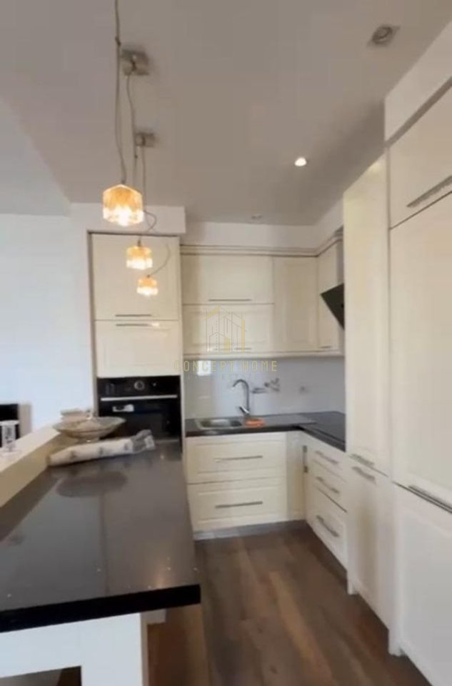 Jepet apartament me qera 2+1 ne Astir