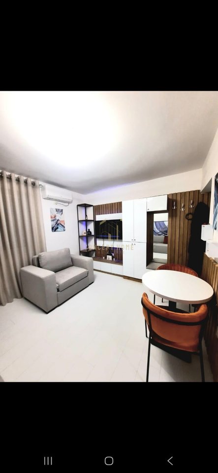 Monolocale moderno in vendita ad Ali Dem