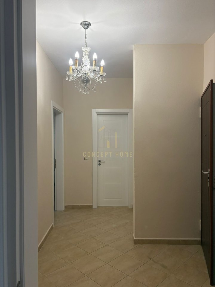 Appartamento 2+1 in affitto in Via Elbasani, Tirana - 700€ | 95 m²