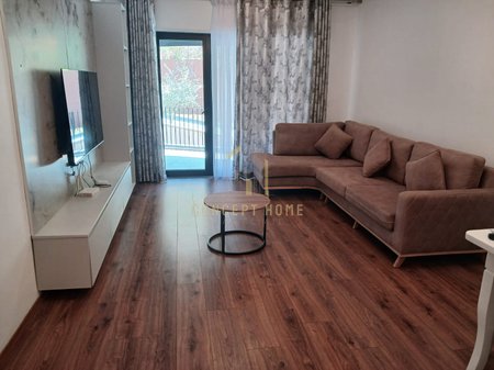 Appartamento 1+1+P in Affitto a Kodra e Diellit2, Tirana - 700€ | 80 m²
