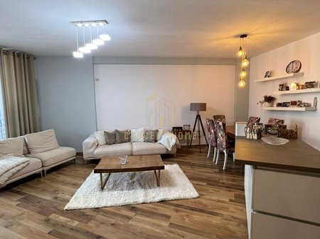 Jepet apartament 1+1 me qera ne Astir