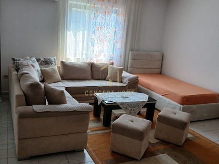 Jepet me qera apartament 2+1 ne Vasil Shanto.