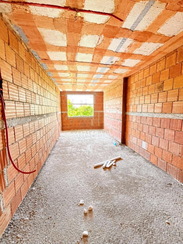 Shitet apartament 2+1 ne Kamez
