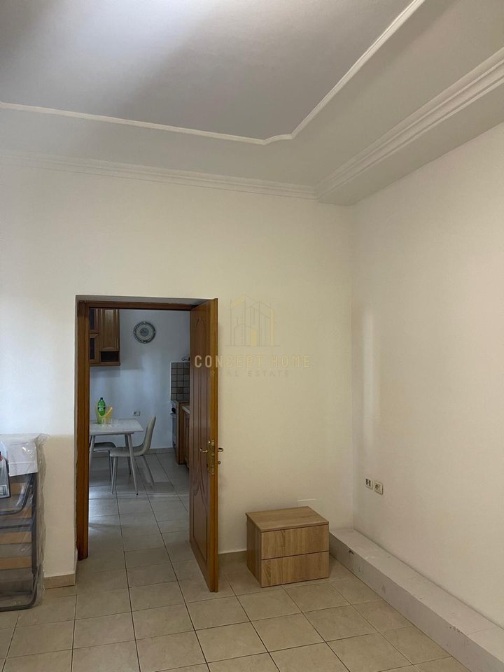 Jepet me qera apartament 2+1 ne Qender