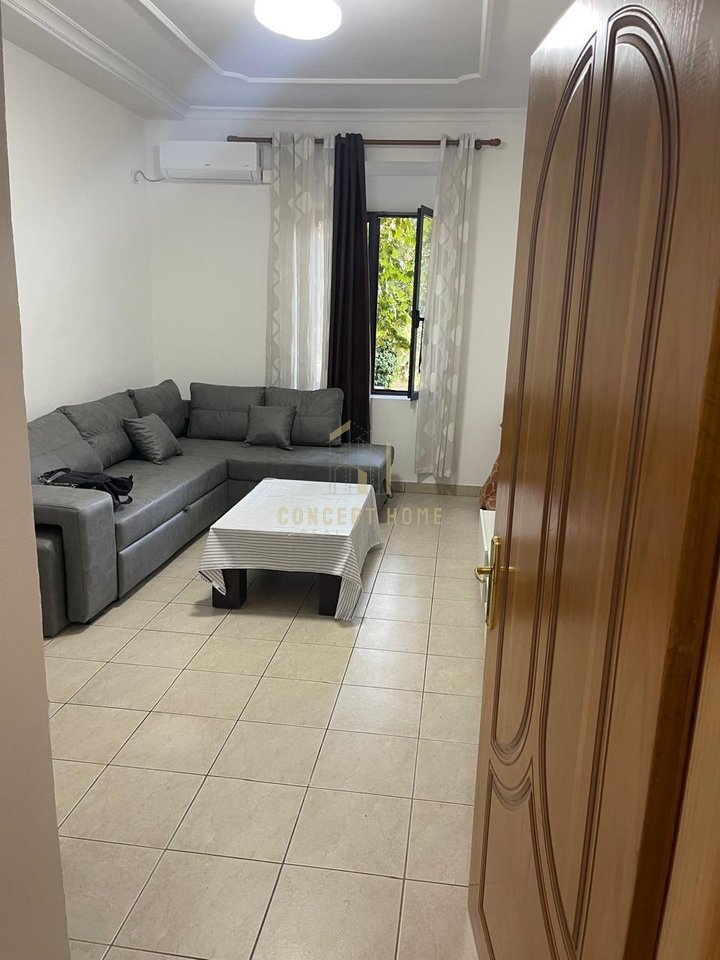 Jepet me qera apartament 2+1 ne Qender