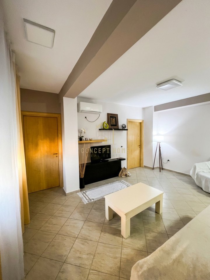 Jepet me qera apartament 2+1 ne Bllok