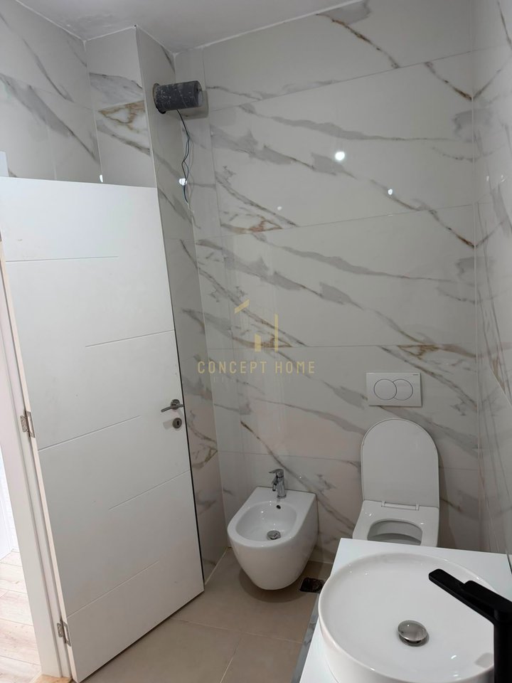 Appartamento 2+1 in Affitto in Via Jordan Misja, Tirana - 700€ | 105 m²
