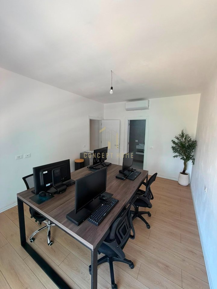 Apartament 2+1 Me Qira në Rruga Jordan Misja, Tiranë - 1500€ | 122 m²