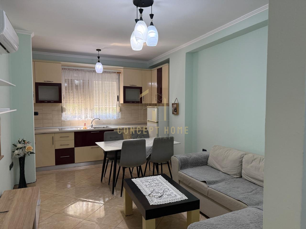 Jepet me qera Apartament 2+1 tek Materniteti i Ri