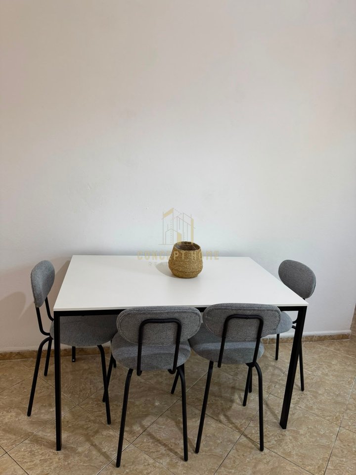 Jepet me qera apartament 1+1 ne Ali Dem