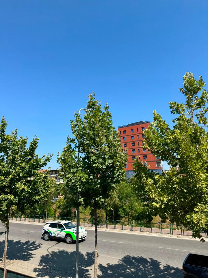 Jepet me qera apartament 1+1 ne Ali Dem