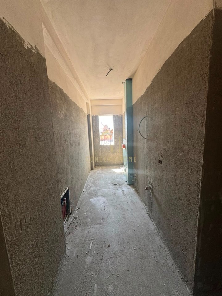 Shitet apartament 1+1 ne Kamez