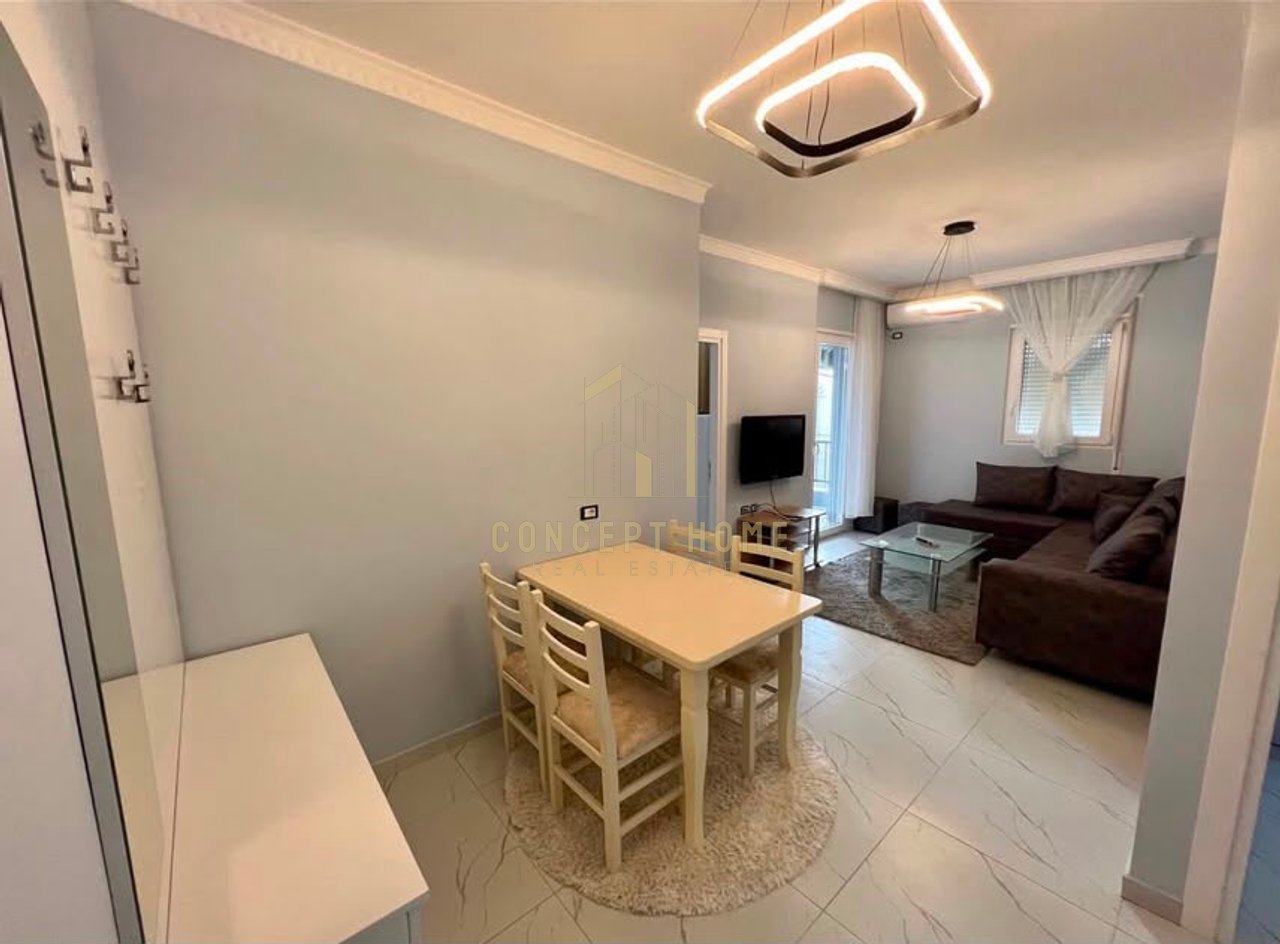 Apartment 1+1 for sale in 5 Maj.