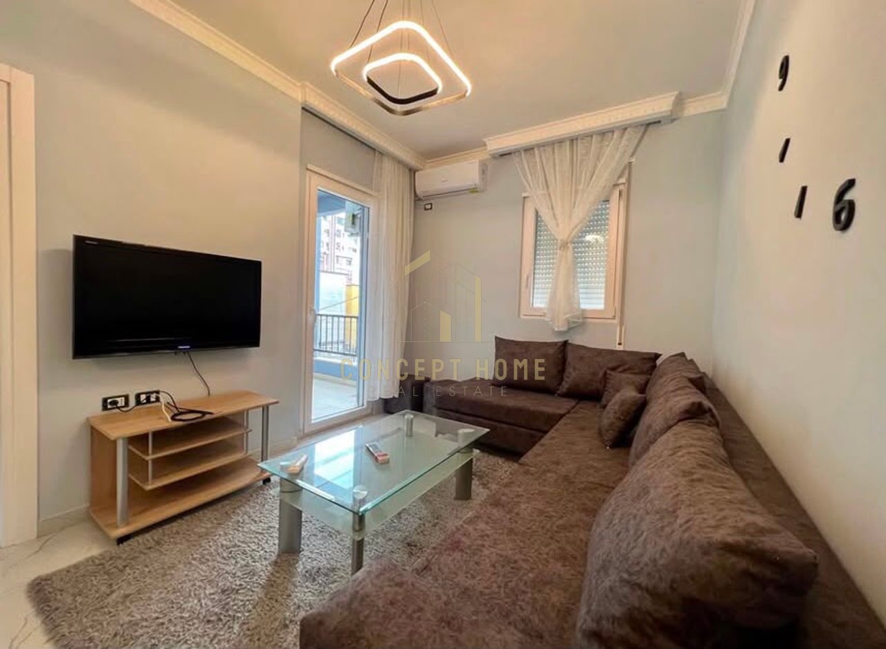 Apartment 1+1 for sale in 5 Maj.