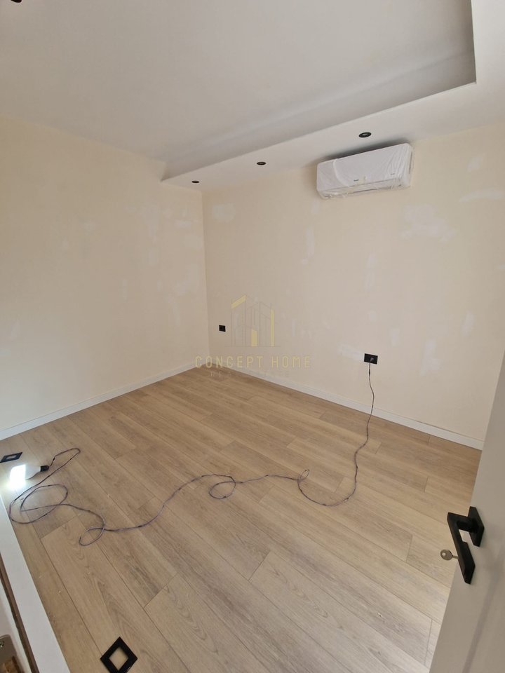 Appartamento esclusivo 1+1 in vendita a Komune e Parisit / 150.000€