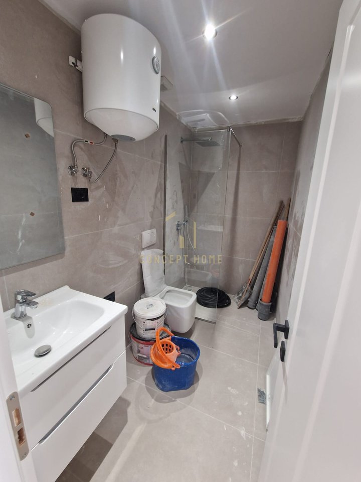 Appartamento esclusivo 1+1 in vendita a Komune e Parisit / 150.000€