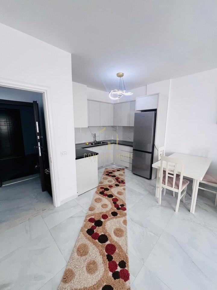 Jepet me qera Apartamenti 2+1 ne Astir