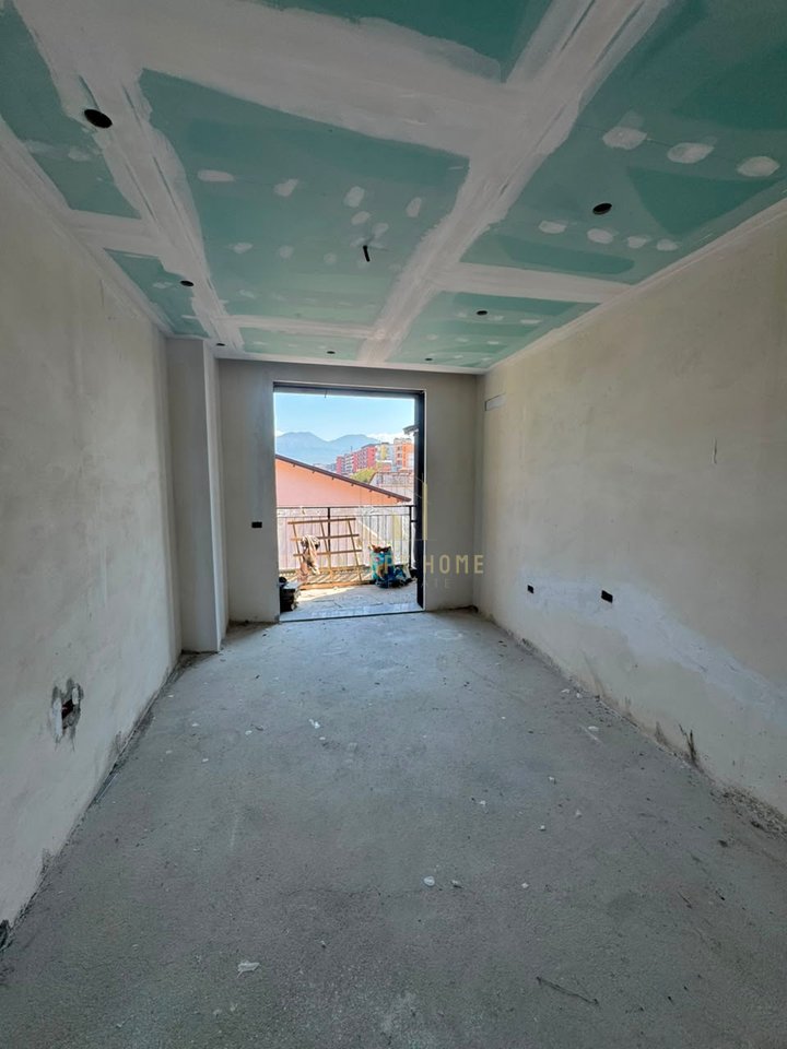 Appartamento 2+1+2 in vendita a Kamez