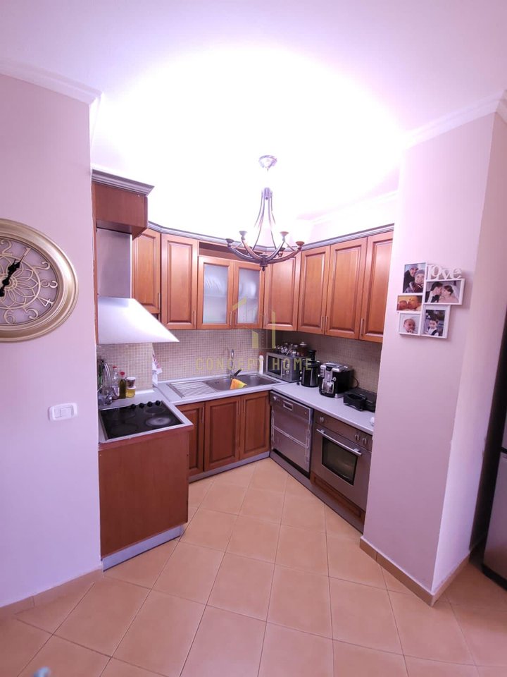 Apartment 2+2 For Rent in Former Exhibition, Tirana - 700€ | 125 m²