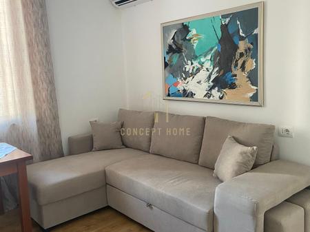 Jepet me qera apartament 1+1 ne Qender