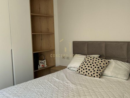 Jepet me qera apartament 1+1 Ne Qender