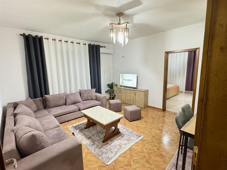 Jepet me qera apartament 2+1+2 ne Astir