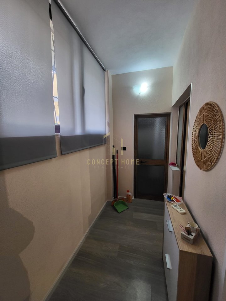 Jepet me qera apartament 1+1 ne Qender