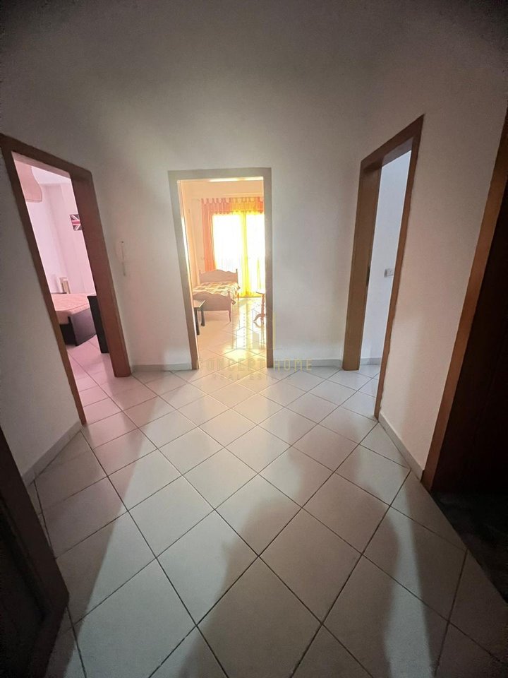 Appartamento 2+1 in affitto ad Astir/Prezzo: 50.000 leke al mese