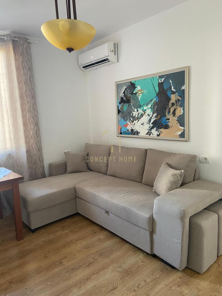 Jepet me qera apartament 1+1 ne Qender