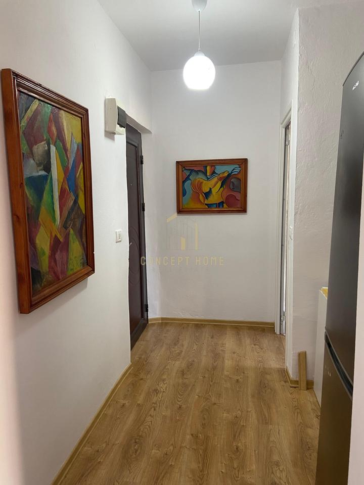 Jepet me qera apartament 1+1 ne Qender