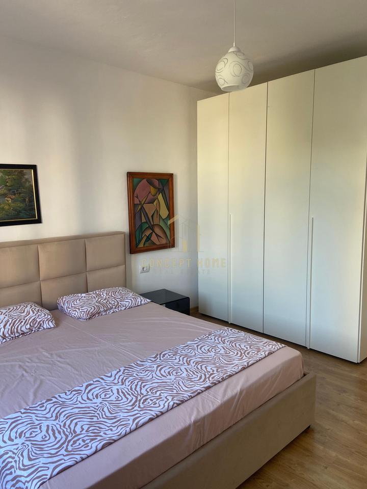 Jepet me qera apartament 1+1 ne Qender