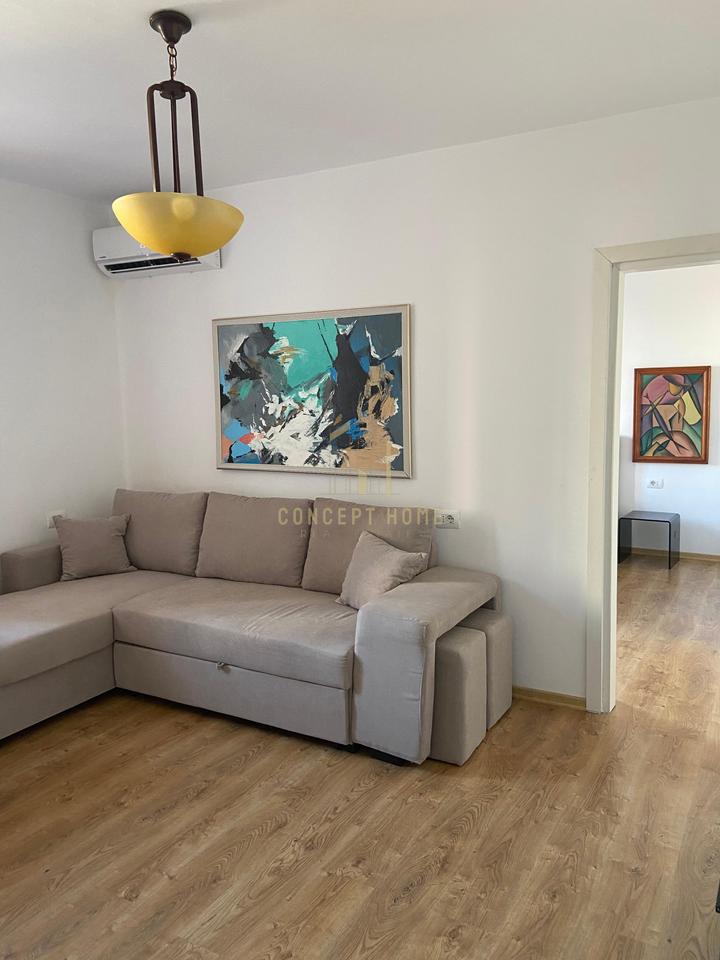 Jepet me qera apartament 1+1 ne Qender